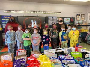 WOS Students Collect Birthday Bundles