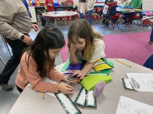 Third graders look at fossils